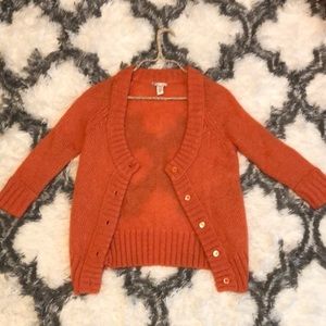 Your next “pop” piece sweater